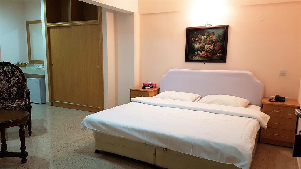 Al Majd Hotel ‘Ibrī Buitenkant foto