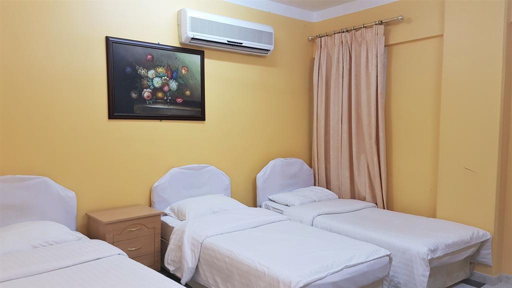Al Majd Hotel ‘Ibrī Buitenkant foto
